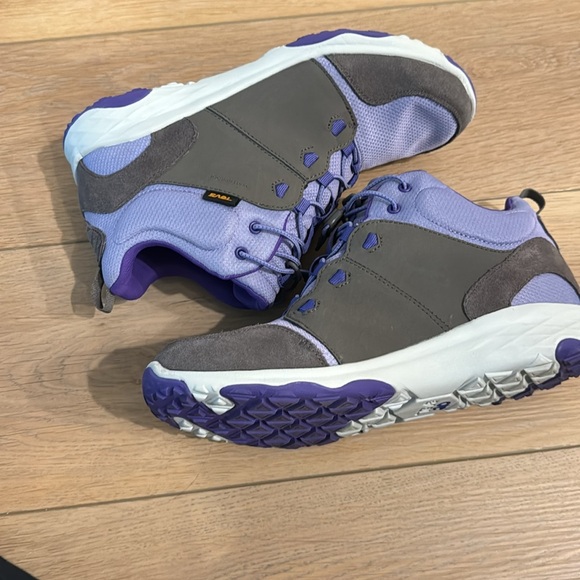 Teva Arrowood Venture Mid WP waterproof hiking boots - Picture 4 of 9